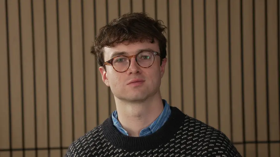 AI-forsker Jacob Coxon advarer om alvorlige risici nu