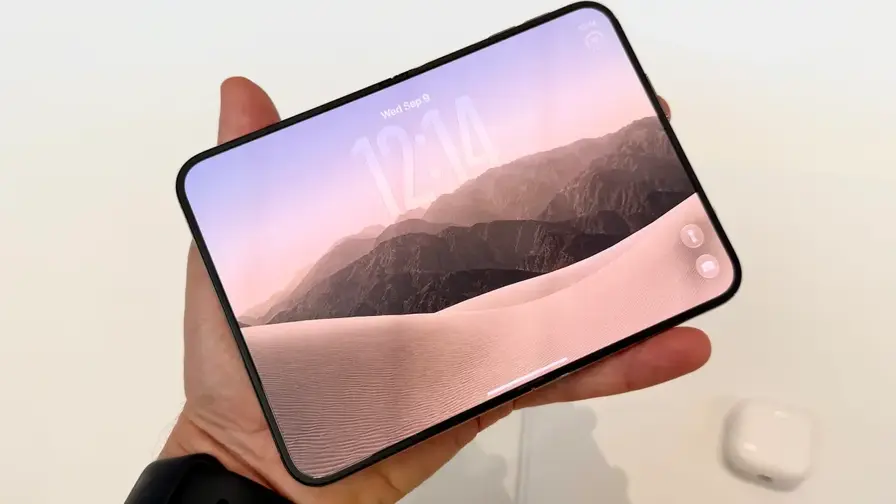 Foldbare telefoner bevæger sig mod mainstreammarkedet