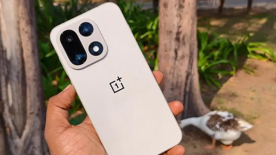 OnePlus 16 med systemomfattende 165Hz og Android 17