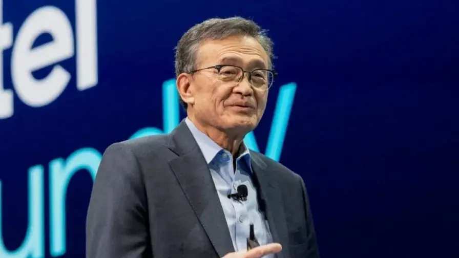 Intel-chef roser fotonisk kvantecomputing og AI-agenter